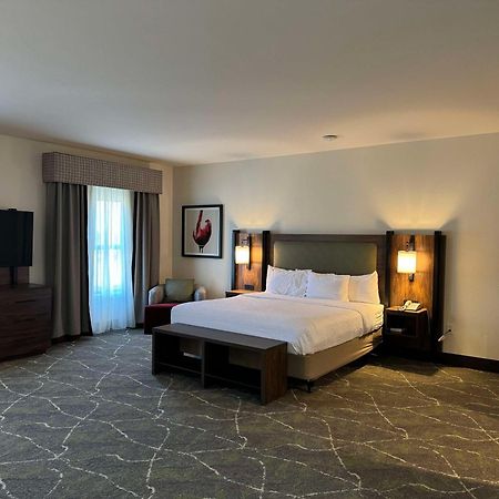 Hampton Inn & Suites Dobson Exteriör bild