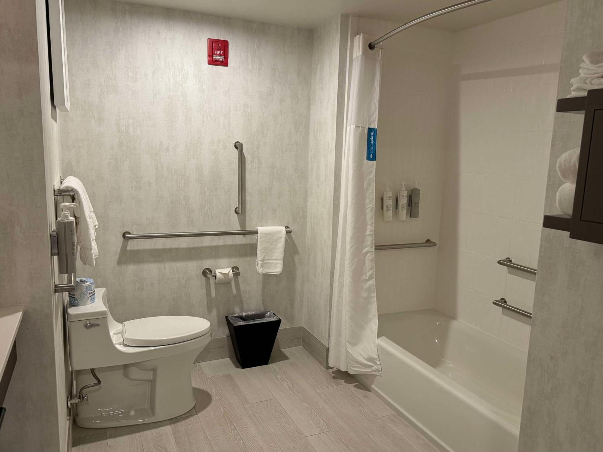 Hampton Inn & Suites Dobson Exteriör bild